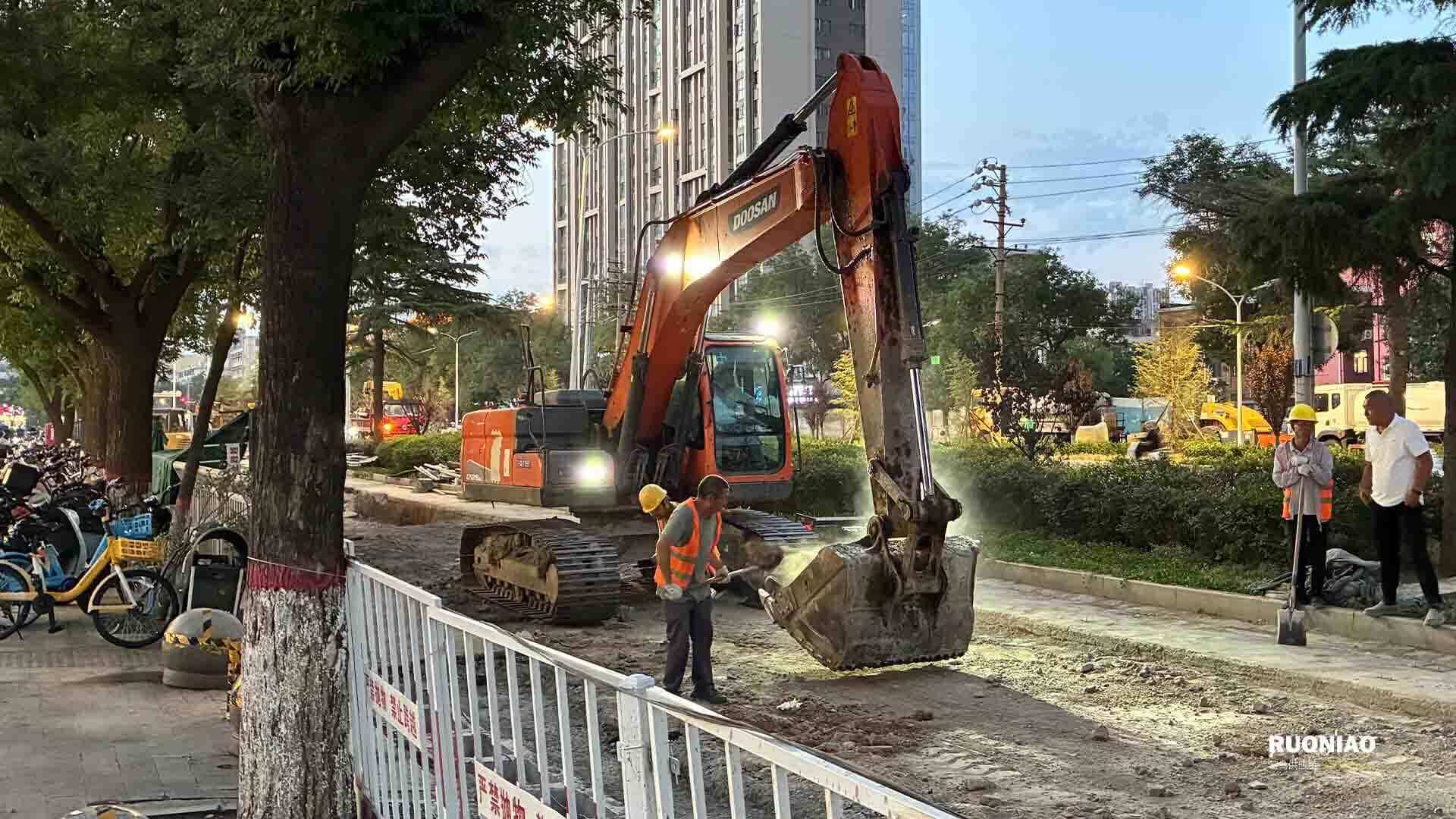 Excavadoras DOOSAN en Operaciones Viales Urbanas